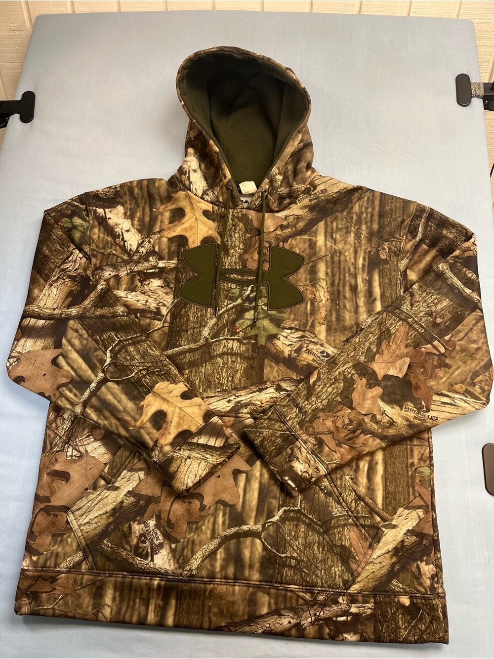 Under Armour Storm Men’s Large Camo Hoodie Sweatshirt Outdoors Outerwear